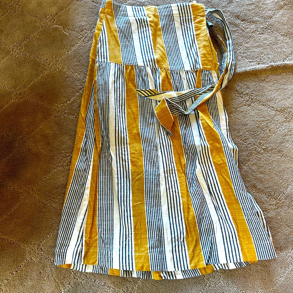 Pretty wrap skirt